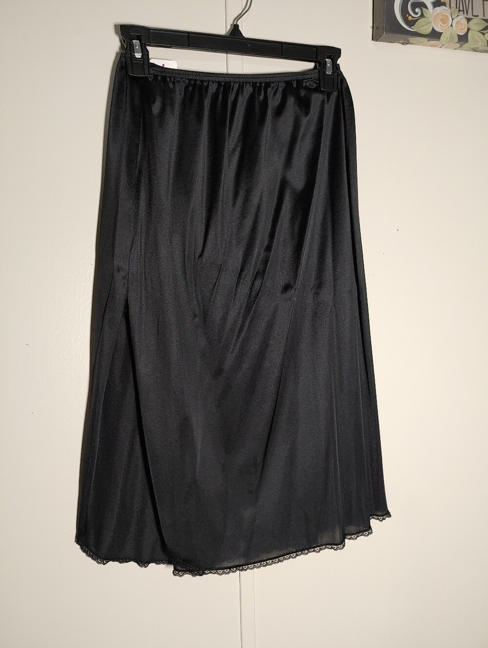 Vassarette black Medium Half Slip - Picture 2 of 6